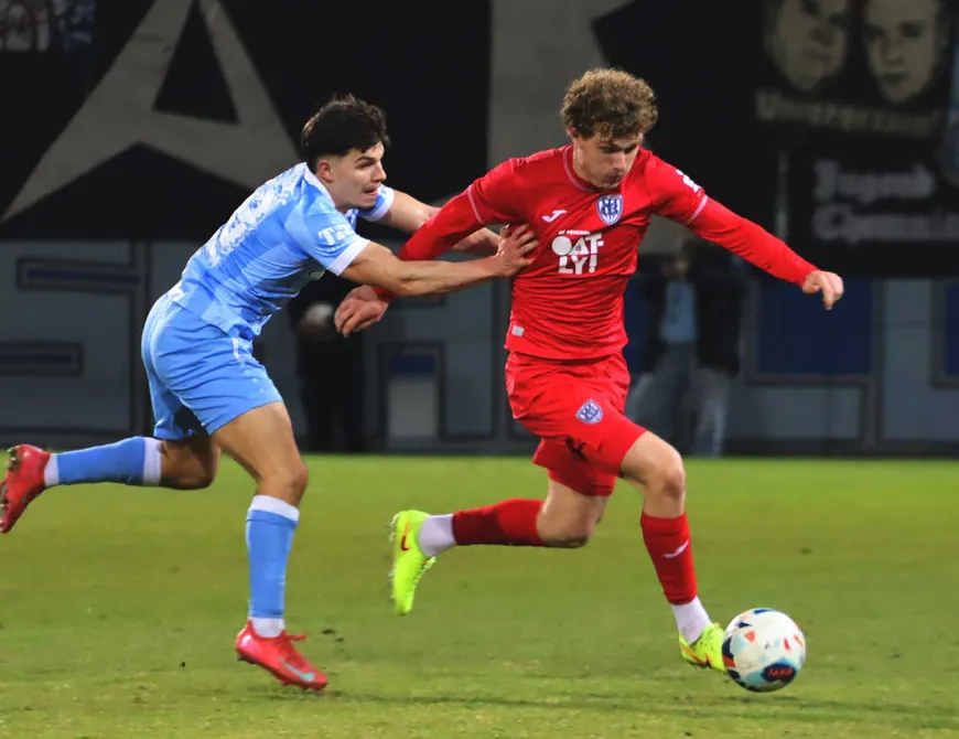 Auswärts unter Flutlicht in Zwickau