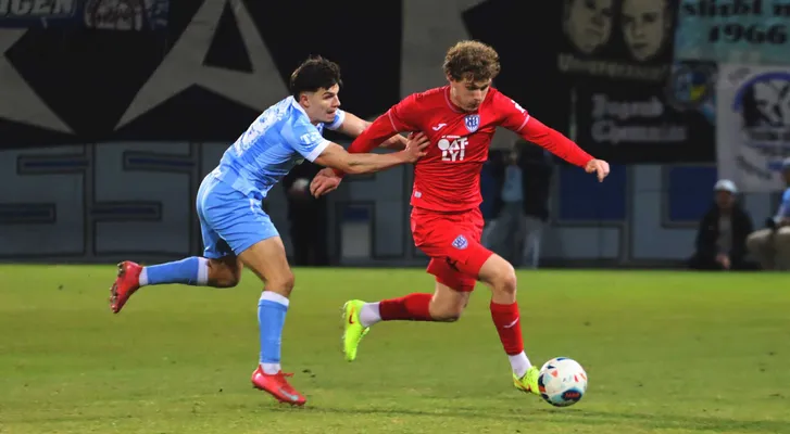 Auswärts unter Flutlicht in Zwickau