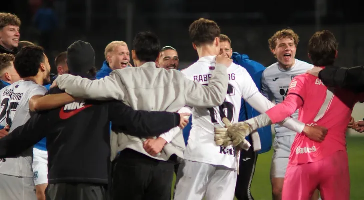 Nulldrei feiert Torfestival gegen die BSG Chemie Leipzig