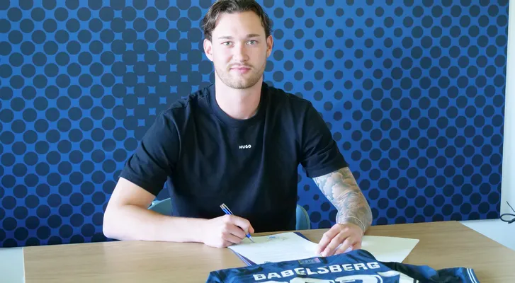 Niclas Müller unterschreibt bei Nulldrei 