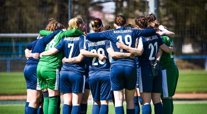Trainer*in für unsere 1. Frauen gesucht! 