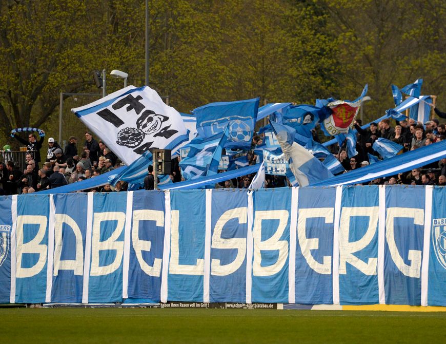 Noch einmal Flutlicht-KarLi gegen Jena