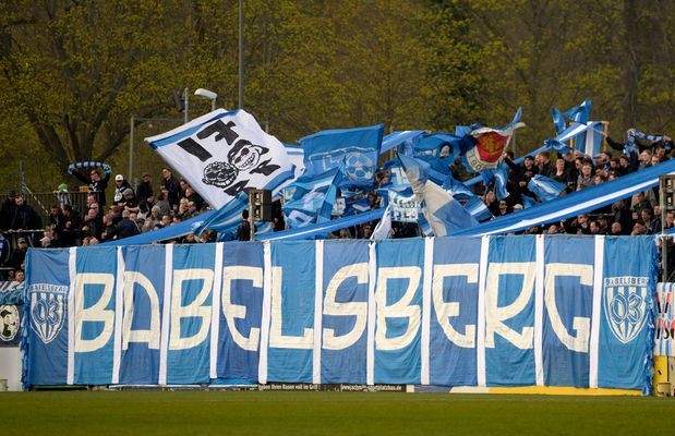 Noch einmal Flutlicht-KarLi gegen Jena